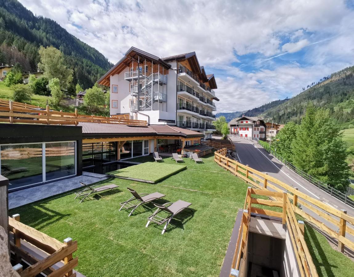 Active Alm Hotel Moena Esterno foto