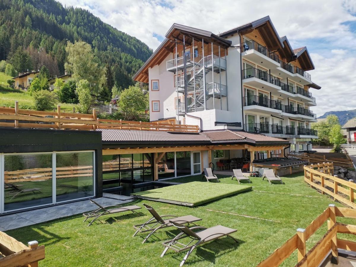 Active Alm Hotel Moena Esterno foto
